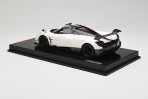 Pagani Huayra BC White Metallic Yy Model 1:18 REMC025 Resin — Bild 5 von 7