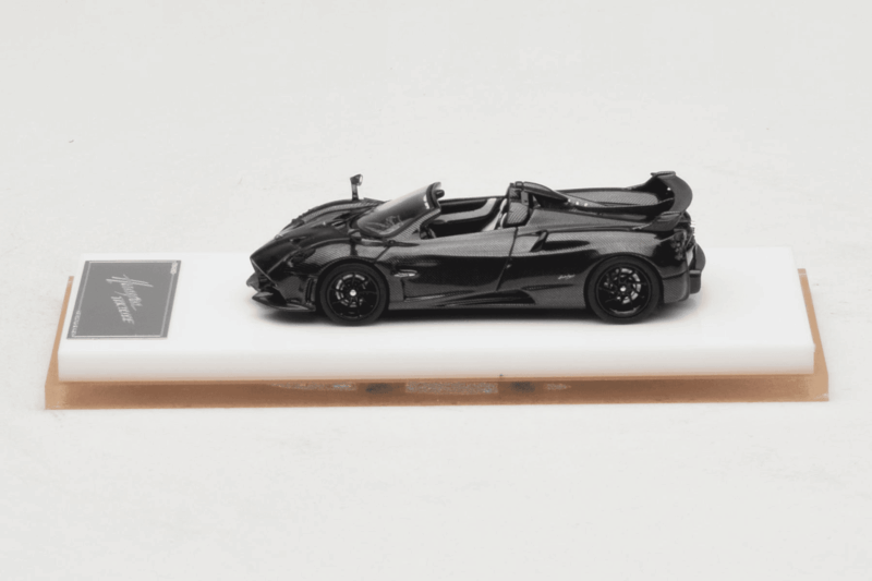 Pagani Huayra Tricolore Roadster Exposed Carbon Henson & Heaven 1:64 PHREC01 Druckguss