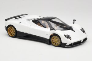 Pagani Zonda F Weiß Mondo Motors 1:18 157655 Druckguss — Bild 6 von 8