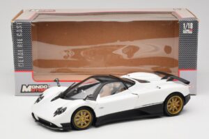 Pagani Zonda F Weiß Mondo Motors 1:18 157655 Druckguss — Bild 8 von 8