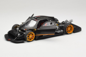 Pagani Zonda R Revolucion Carbon Fiber AUTOart 1:18 78261 Druckguss — Bild 2 von 8
