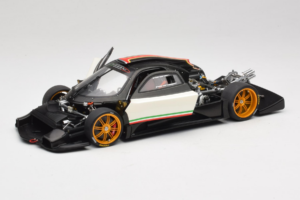 Pagani Zonda R Revolucion Weiß AUTOart 1:18 78262 Druckguss — Bild 2 von 8