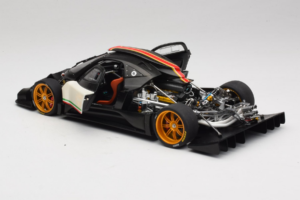 Pagani Zonda R Revolucion Weiß AUTOart 1:18 78262 Druckguss — Bild 5 von 8