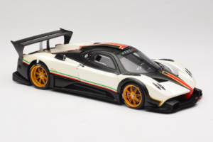 Pagani Zonda R Revolucion Weiß AUTOart 1:18 78262 Druckguss — Bild 6 von 8
