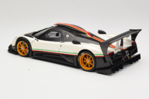 Pagani Zonda R Revolucion Weiß AUTOart 1:18 78262 Druckguss — Bild 7 von 8