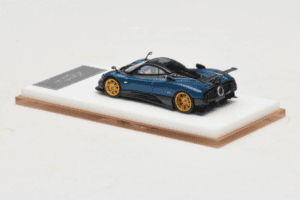 Pagani Zonda Tricolore Exposed Carbon Blau Henson & Heaven 1:64 PZTECB01 Druckguss — Bild 5 von 7