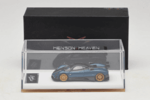 Pagani Zonda Tricolore Exposed Carbon Blau Henson & Heaven 1:64 PZTECB01 Druckguss — Bild 7 von 7