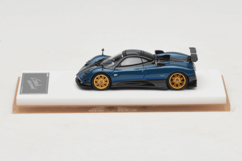 Pagani Zonda Tricolore Exposed Carbon Blau Henson & Heaven 1:64 PZTECB01 Druckguss