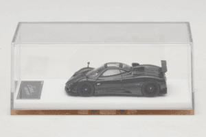 Pagani Zonda Tricolore Exposed Carbon Henson & Heaven 1:64 PZTEC01 Druckguss — Bild 6 von 7