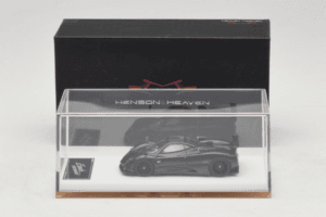 Pagani Zonda Tricolore Exposed Carbon Henson & Heaven 1:64 PZTEC01 Druckguss — Bild 7 von 7
