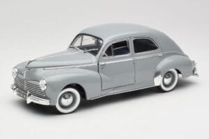 Peugeot 203 Gris Clair Solido 1:18 8145 Druckguss