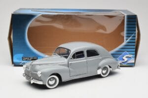 Peugeot 203 Gris Clair Solido 1:18 8145 Druckguss — Bild 8 von 8