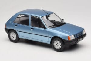 Peugeot 205 Blau MCG 1:18 MCG18491 Druckguss — Bild 4 von 6