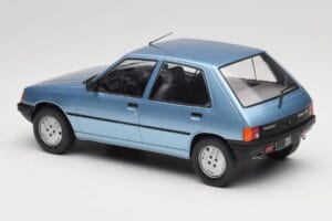 Peugeot 205 Blau MCG 1:18 MCG18491 Druckguss — Bild 5 von 6