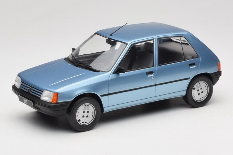 Peugeot 205 Blau MCG 1:18 MCG18491 Druckguss