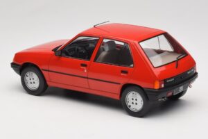 Peugeot 205 Rot MCG 1:18 MCG18492 Druckguss — Bild 5 von 6