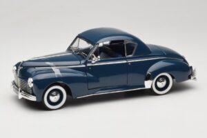 Peugeot 302 Coupe Blau Solido 1:18 8168 Druckguss