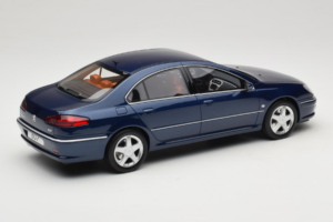 Peugeot 607 Phase II 3.0 V6 Blau Otto 1:18 OT485 Resin — Bild 2 von 6
