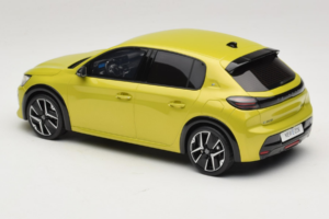Peugeot E-208 GT Jaune Agueda Otto 1:18 OT1164 Resin — Bild 5 von 6