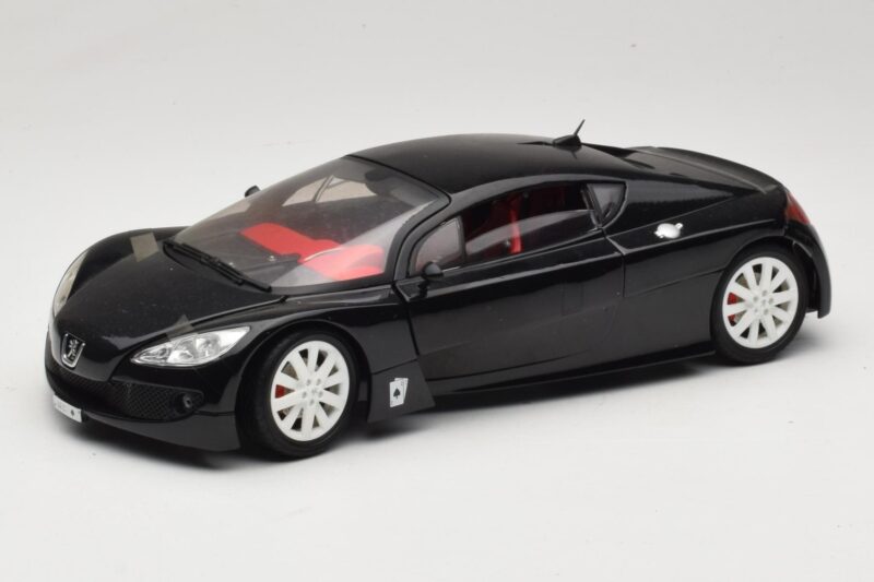 Peugeot RC Pique Schwarz Solido 1:18 8147 Druckguss