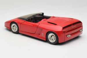 Pininfarina Mythos Rot Revell 1:18 8806 Druckguss — Bild 7 von 8