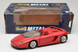 Pininfarina Mythos Rot Revell 1:18 8806 Druckguss — Bild 8 von 8