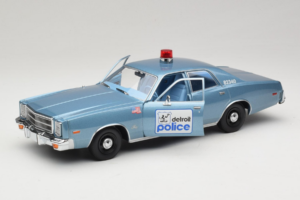 Plymouth Fury Beverly Hills PD Blau GreenLight 1:18 19069 Druckguss — Bild 2 von 8
