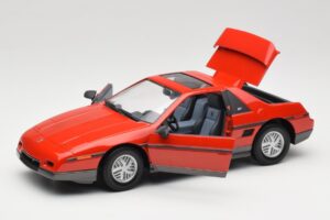 Pontiac Fiero GT Rot Road Signature 1:18 92588 Druckguss — Bild 2 von 8