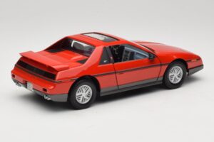 Pontiac Fiero GT Rot Road Signature 1:18 92588 Druckguss — Bild 3 von 8