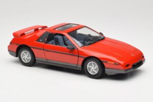 Pontiac Fiero GT Rot Road Signature 1:18 92588 Druckguss — Bild 6 von 8
