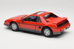 Pontiac Fiero GT Rot Road Signature 1:18 92588 Druckguss — Bild 7 von 8
