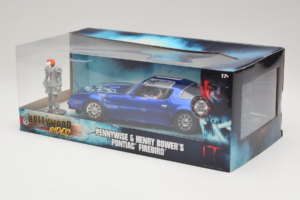 Pontiac Firebird Pennywise With Figure Jada 1:24 31118 Druckguss — Bild 3 von 3