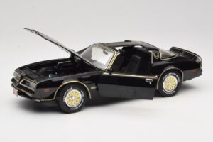 Pontiac Firebird Trans Am SE Smokey and the Bandit Joyride 1:18 33121 Druckguss — Bild 2 von 8