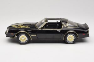 Pontiac Firebird Trans Am SE Smokey and the Bandit Joyride 1:18 33121 Druckguss — Bild 4 von 8