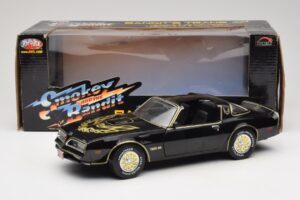 Pontiac Firebird Trans Am SE Smokey and the Bandit Joyride 1:18 33121 Druckguss — Bild 8 von 8