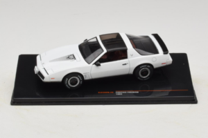Pontiac Firebird Weiß IXO 1:43 CLC582N Druckguss