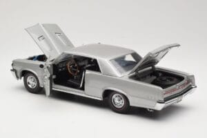 Pontiac GTO Silber Sun Star 1:18 1821 Druckguss — Bild 5 von 8