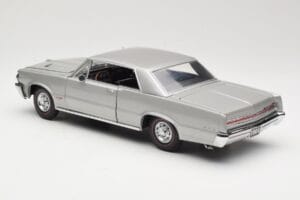 Pontiac GTO Silber Sun Star 1:18 1821 Druckguss — Bild 7 von 8