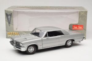Pontiac GTO Silber Sun Star 1:18 1821 Druckguss — Bild 8 von 8