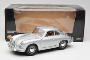 Porsche 356B Silber & Braunes Interieur Bburago 1:18 3021-M2 Druckguss — Bild 8 von 8