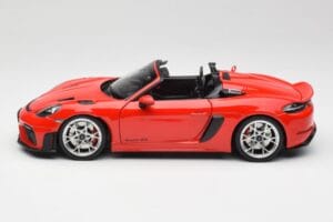 Porsche 718 Spyder RS Guards Red Norev 1:18 187271 Druckguss — Bild 4 von 8