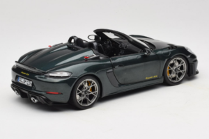 Porsche 718 Spyder RS Weissach Pack Forest Green Norev 1:18 187272 Druckguss — Bild 3 von 8