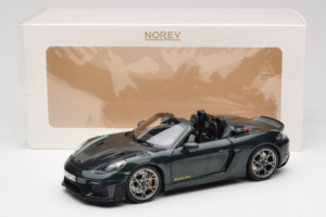 Porsche 718 Spyder RS Weissach Pack Forest Green Norev 1:18 187272 Druckguss — Bild 8 von 8