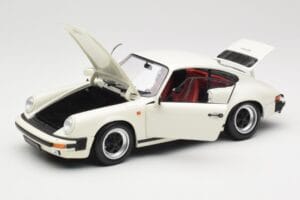 Porsche 911 930 Carrera 3.2 Grand Prix White Minichamps 1:18 100063024 Druckguss — Bild 2 von 8