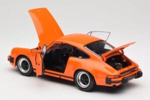 Porsche 911 930 Carrera 3.2 Signal Orange Minichamps 1:18 100063025 Druckguss — Bild 5 von 8