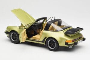Porsche 911 930 Turbo Targa Grün Metallic Norev 1:18 187526 Druckguss — Bild 7 von 10