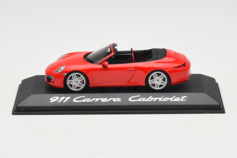 Porsche 911 991 Carrera Cabriolet Rot Minichamps 1:43 Porsche 911 991 Carrera Cabriolet Rot Minichamps 1:43 WAP0200120C Druckguss