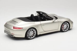 Porsche 911 991 Carrera S Cabriolet GT Silber Metallic Minichamps 1:18 100061030 Druckguss — Bild 3 von 8