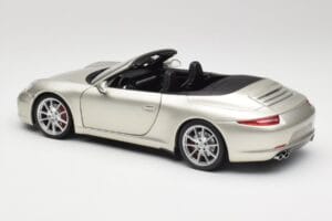 Porsche 911 991 Carrera S Cabriolet GT Silber Metallic Minichamps 1:18 100061030 Druckguss — Bild 7 von 8