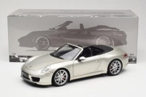 Porsche 911 991 Carrera S Cabriolet GT Silber Metallic Minichamps 1:18 100061030 Druckguss — Bild 8 von 8